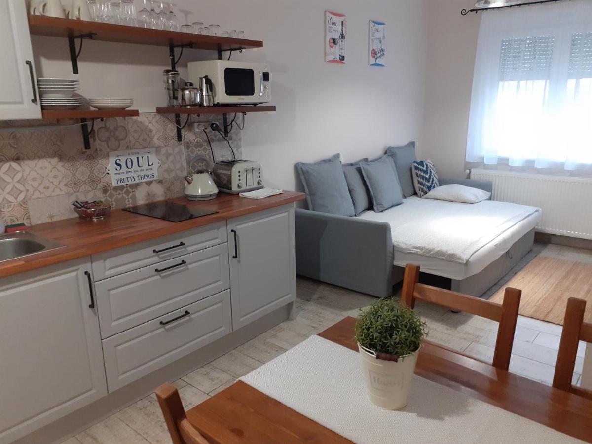 A Zoldbiciklis Haz Apartment Egerszalók Exterior foto